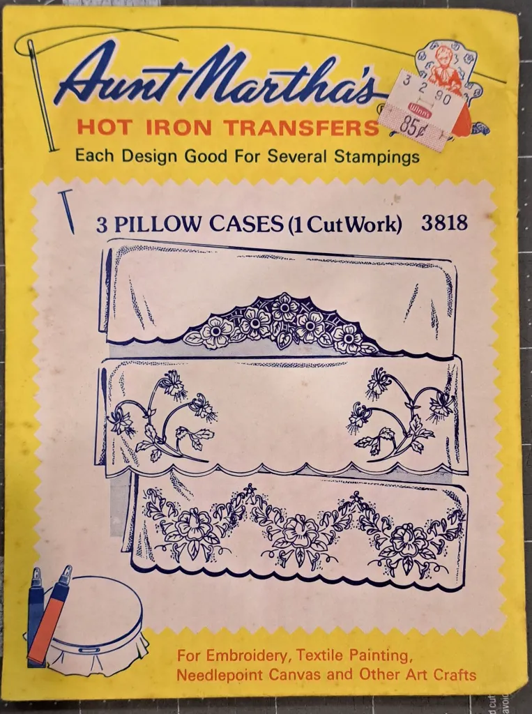 3818 - Aunt Marthas Transfers Vintage Pattern.webp