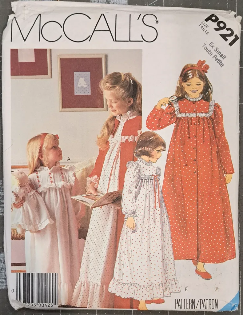 P921 - Child (Girl) Vintage Pattern.webp