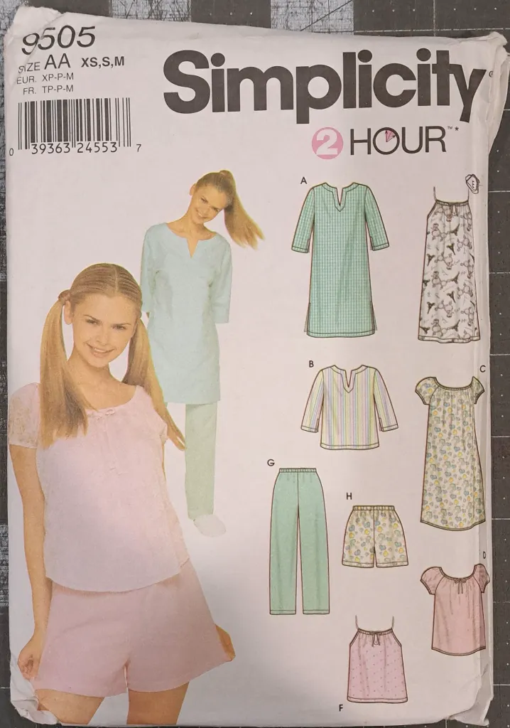 9505 - Child (Girl) Vintage Pattern.webp