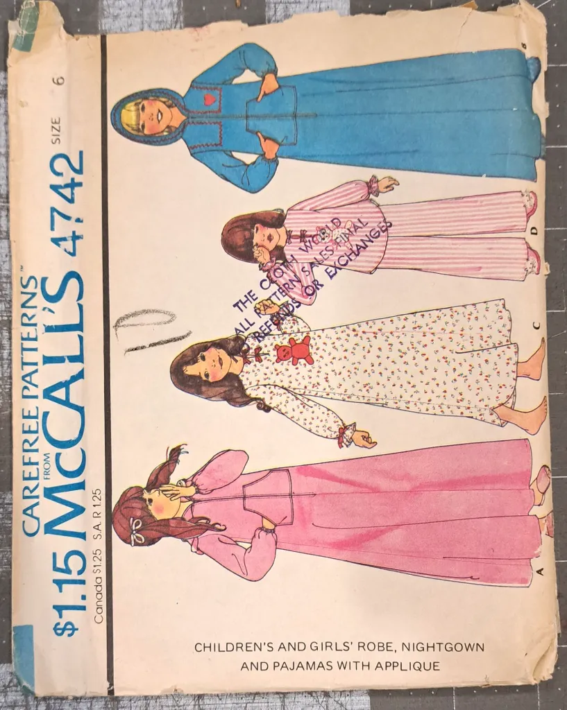 4742 - Child (Girl) Vintage Pattern.webp