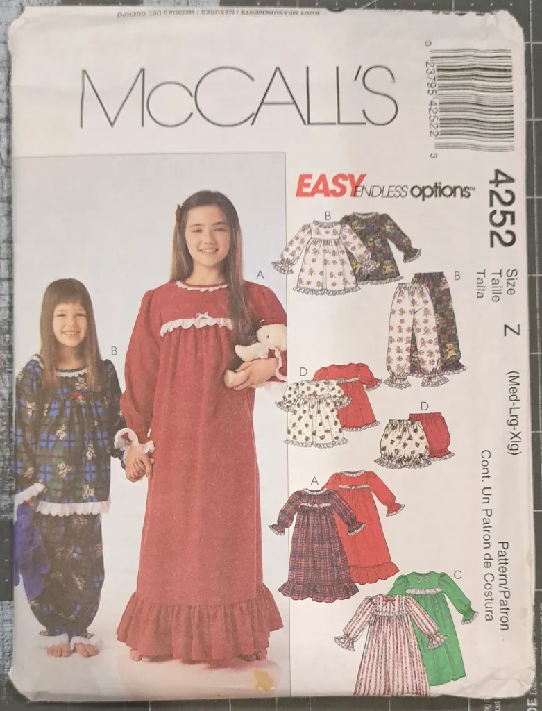 4252 - Child (Girl) Vintage Pattern.webp